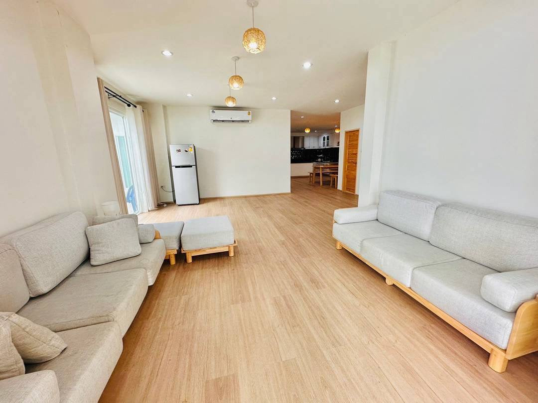 Two-Storey Pool Villa for Sale or Rent – Near Jomtien Beach