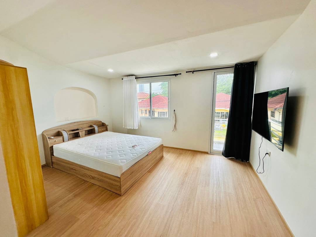 Two-Storey Pool Villa for Sale or Rent – Near Jomtien Beach