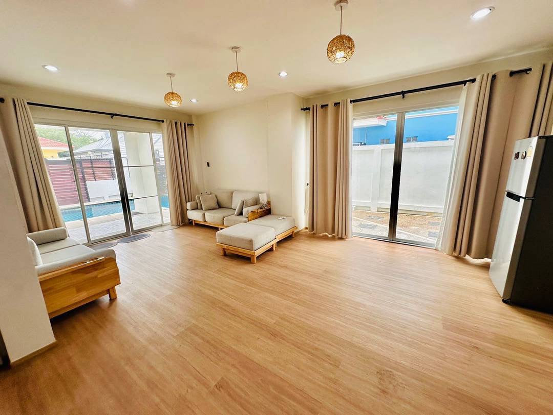 Two-Storey Pool Villa for Sale or Rent – Near Jomtien Beach