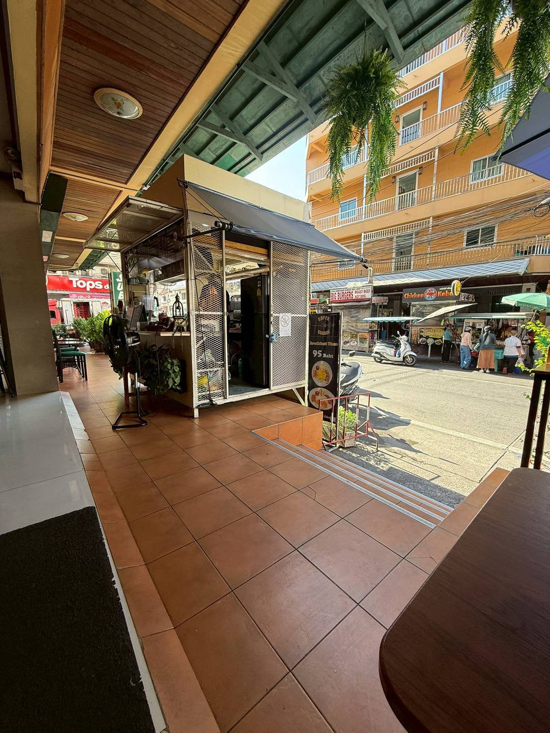 Commercial Building for SALE – Soi Buakhao, Pattaya