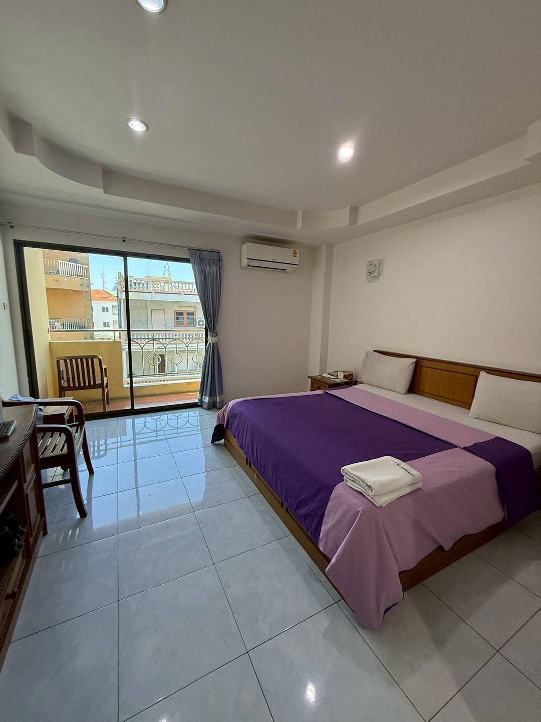 Commercial Building for SALE – Soi Buakhao, Pattaya