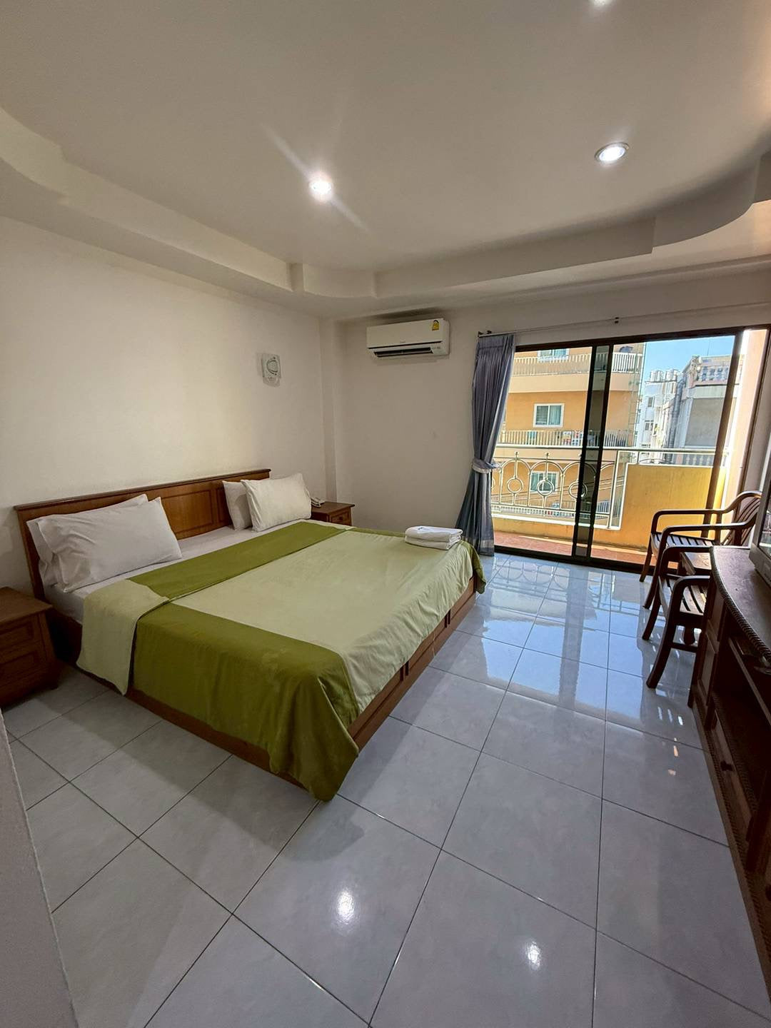 Commercial Building for SALE – Soi Buakhao, Pattaya