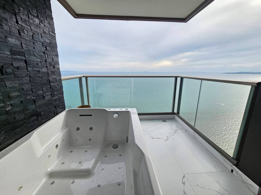Ultra Luxury Sea View Condo at Copacabana Jomtien