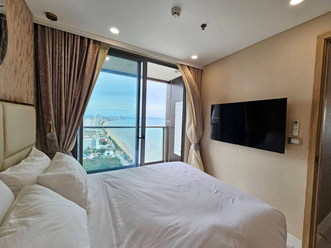 Ultra Luxury Sea View Condo at Copacabana Jomtien