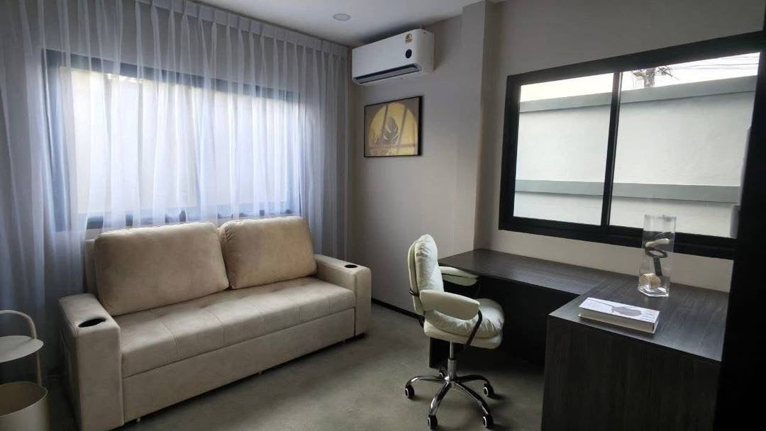 5-Bedroom Pool Villa for SALE – Country Club Village, Pattaya