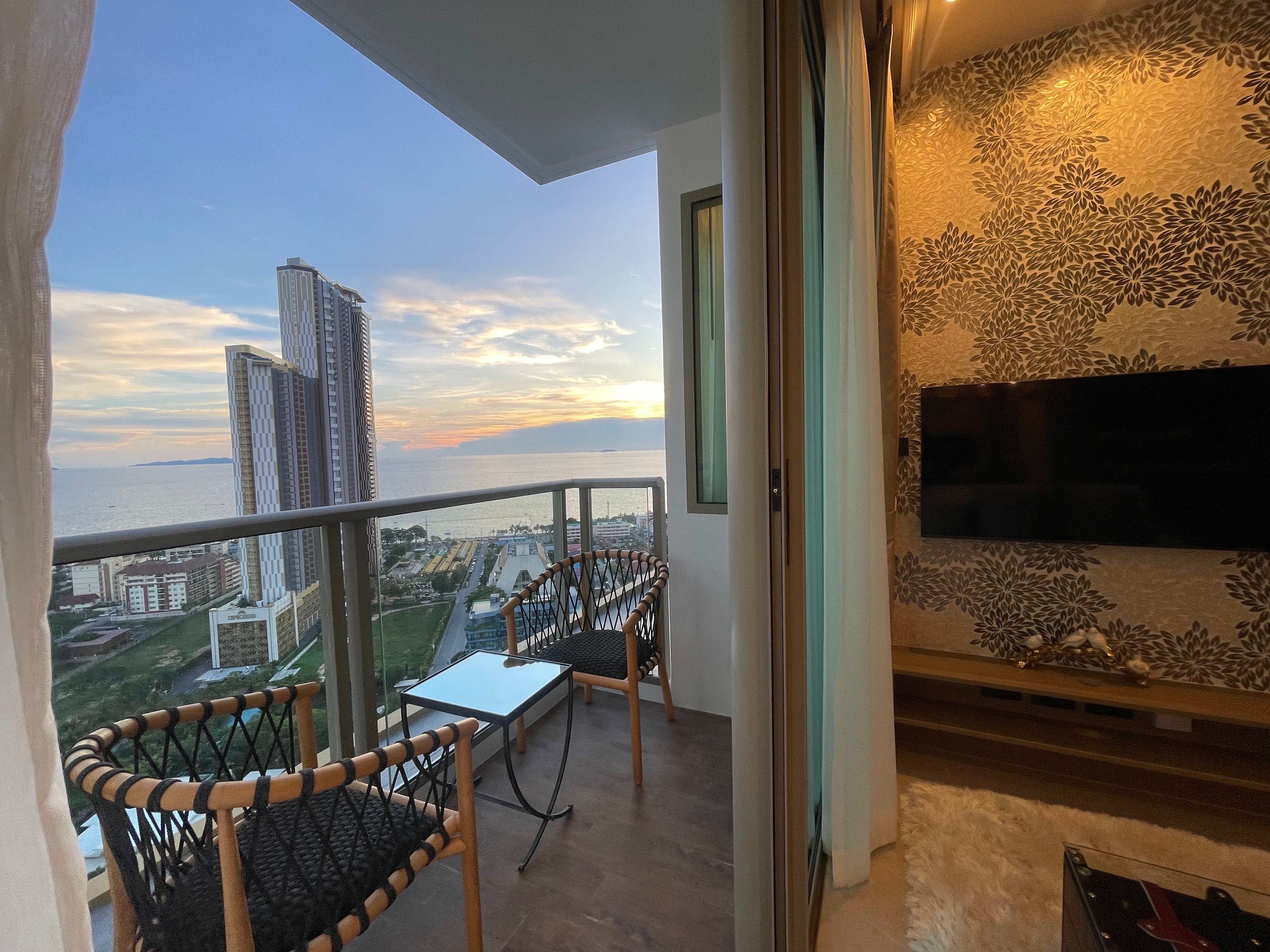 Riviera Ocean Drive – 2 Bedroom Condo 70sqm, 25th Floor