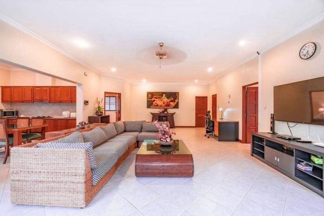 View Talay Villas – Luxury Pool Villa for Rent, Near Jomtien Beach