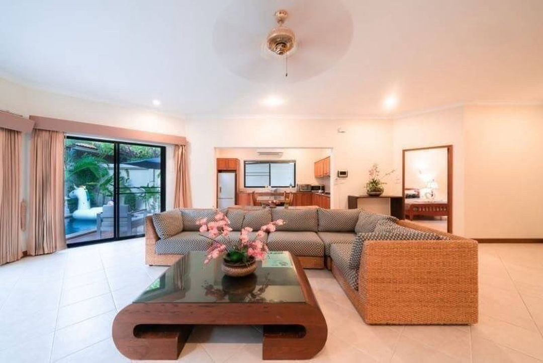 View Talay Villas – Luxury Pool Villa for Rent, Near Jomtien Beach