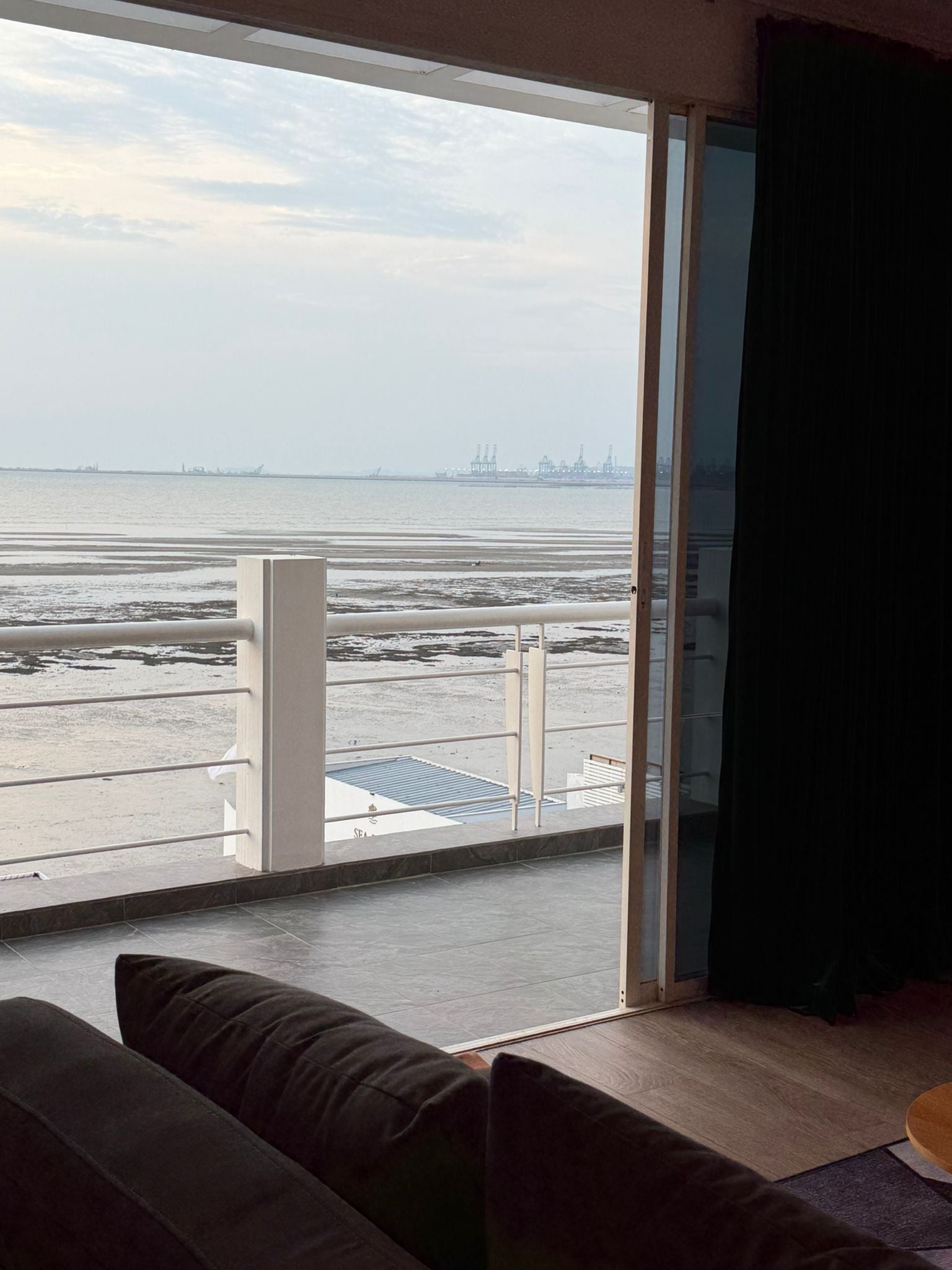 Beachfront Pool Villa for Sale – Pattaya