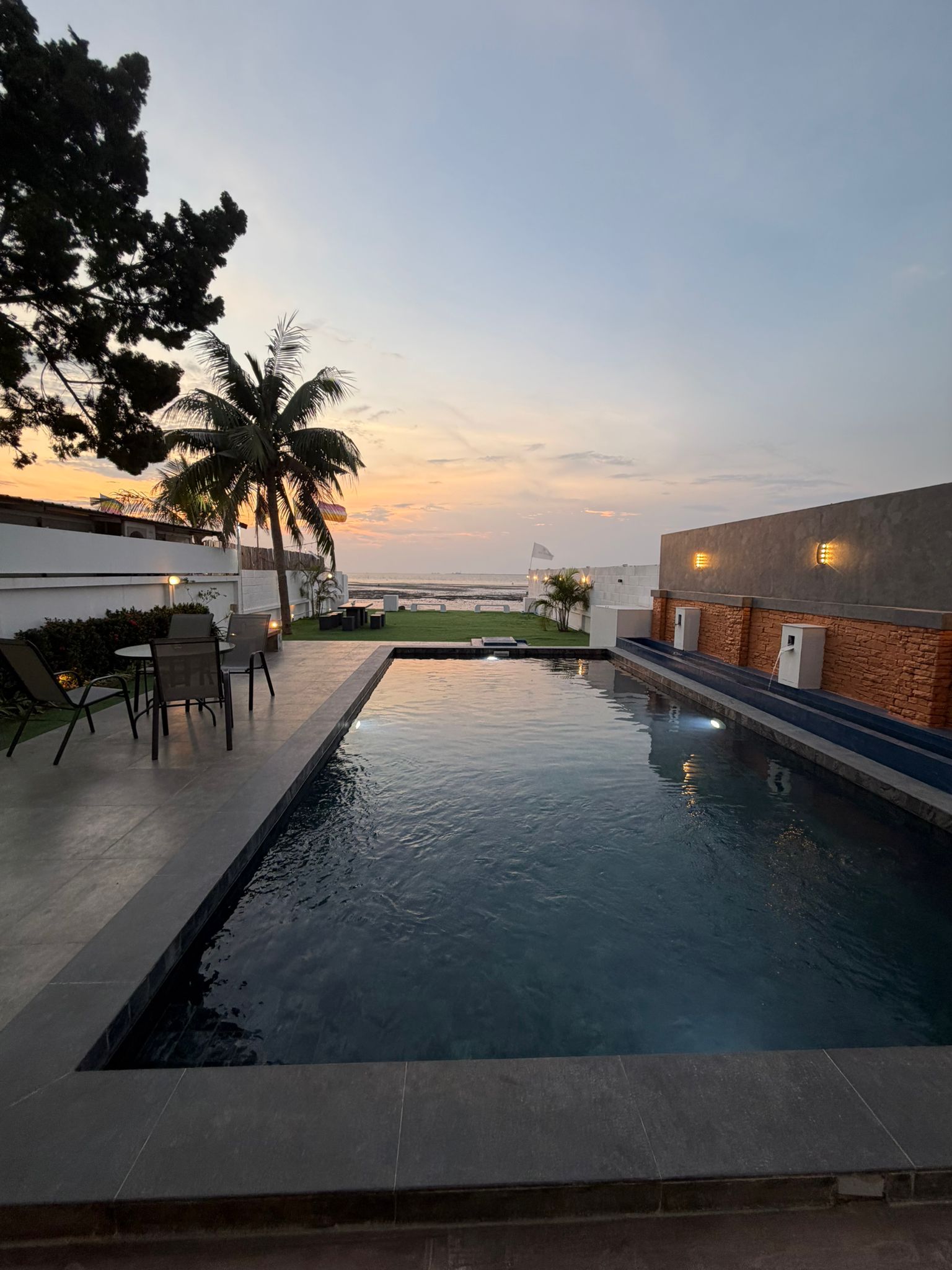 Beachfront Pool Villa for Sale – Pattaya