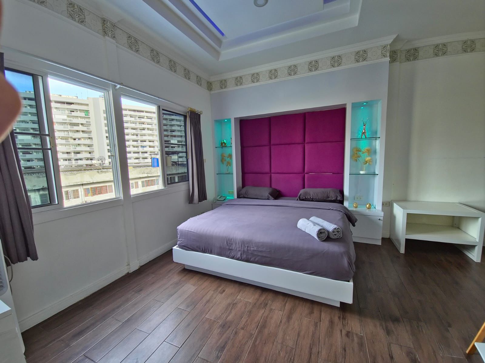 7 room hotel for rent | ready to run business
