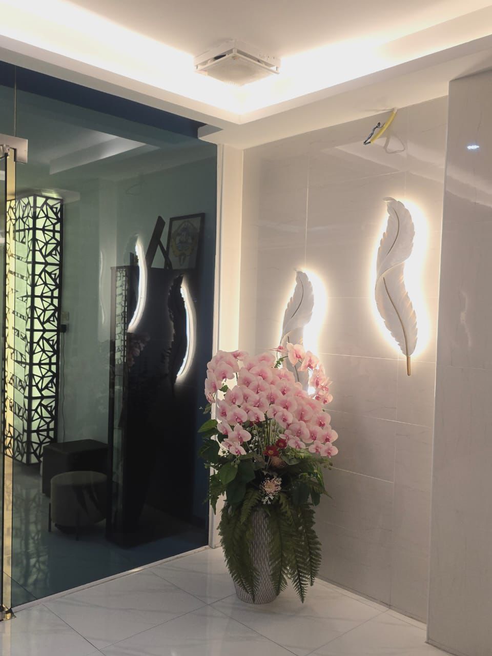 7 room hotel for rent | ready to run business