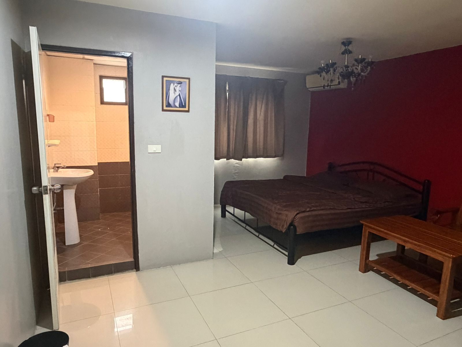 Hotel for rent 24 rooms