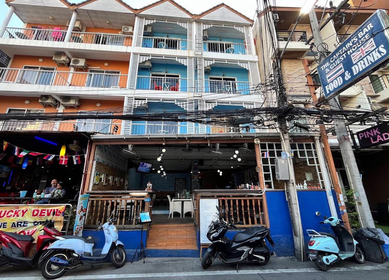 12-Room Hospitality Business for Takeover | Prime Soi Buakhao, Pattaya — photo 1