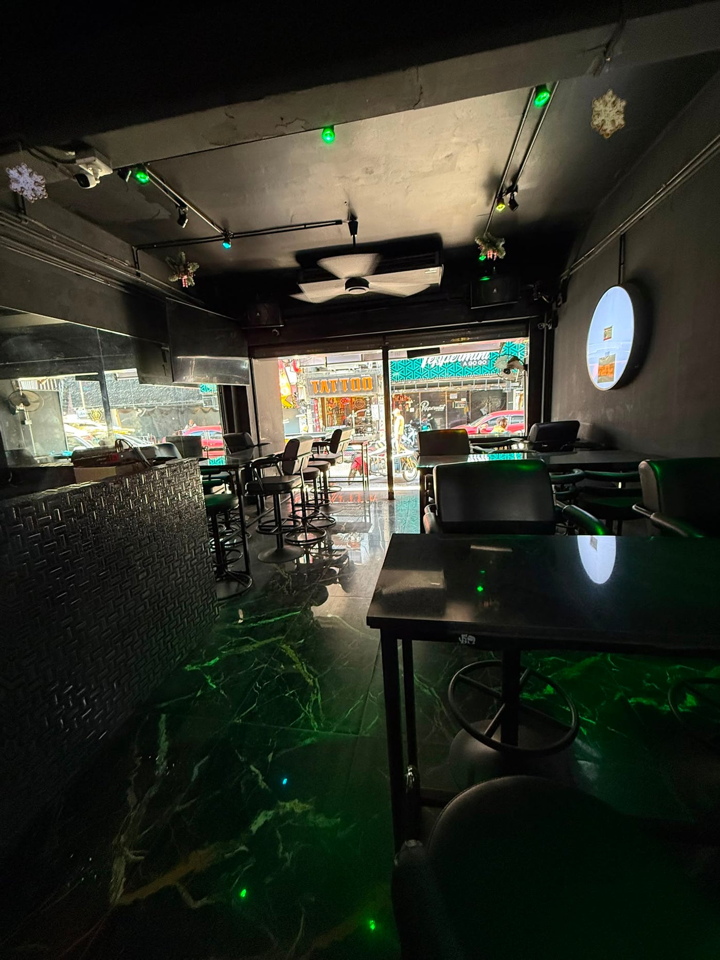 Premium Bar for Takeover | Walking Street, Pattaya — photo 9