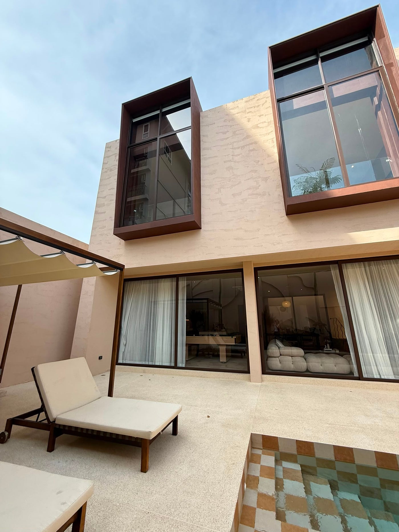 Luxury 5-Bedroom Pool Villa for Sale | Thappraya Road, Pattaya — photo 2