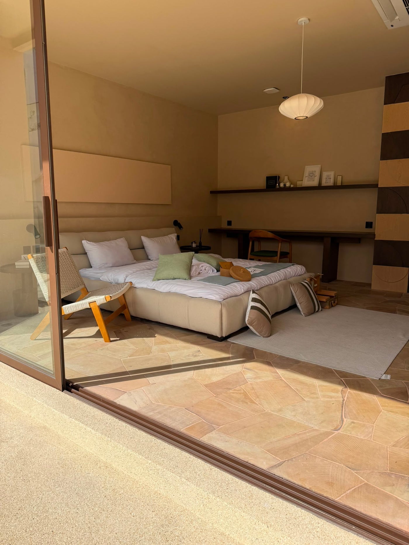 Luxury 5-Bedroom Pool Villa for Sale | Thappraya Road, Pattaya — photo 3