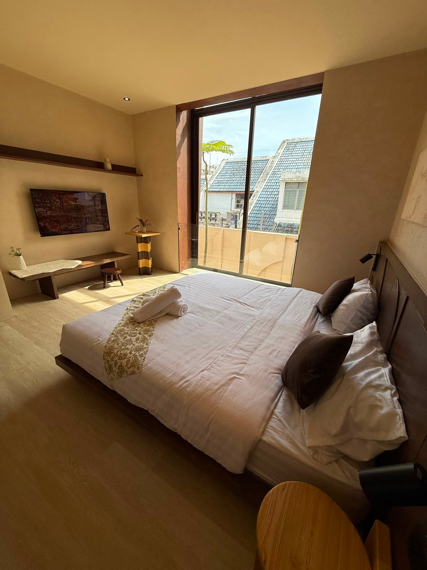 Luxury 5-Bedroom Pool Villa for Sale | Thappraya Road, Pattaya — photo 6