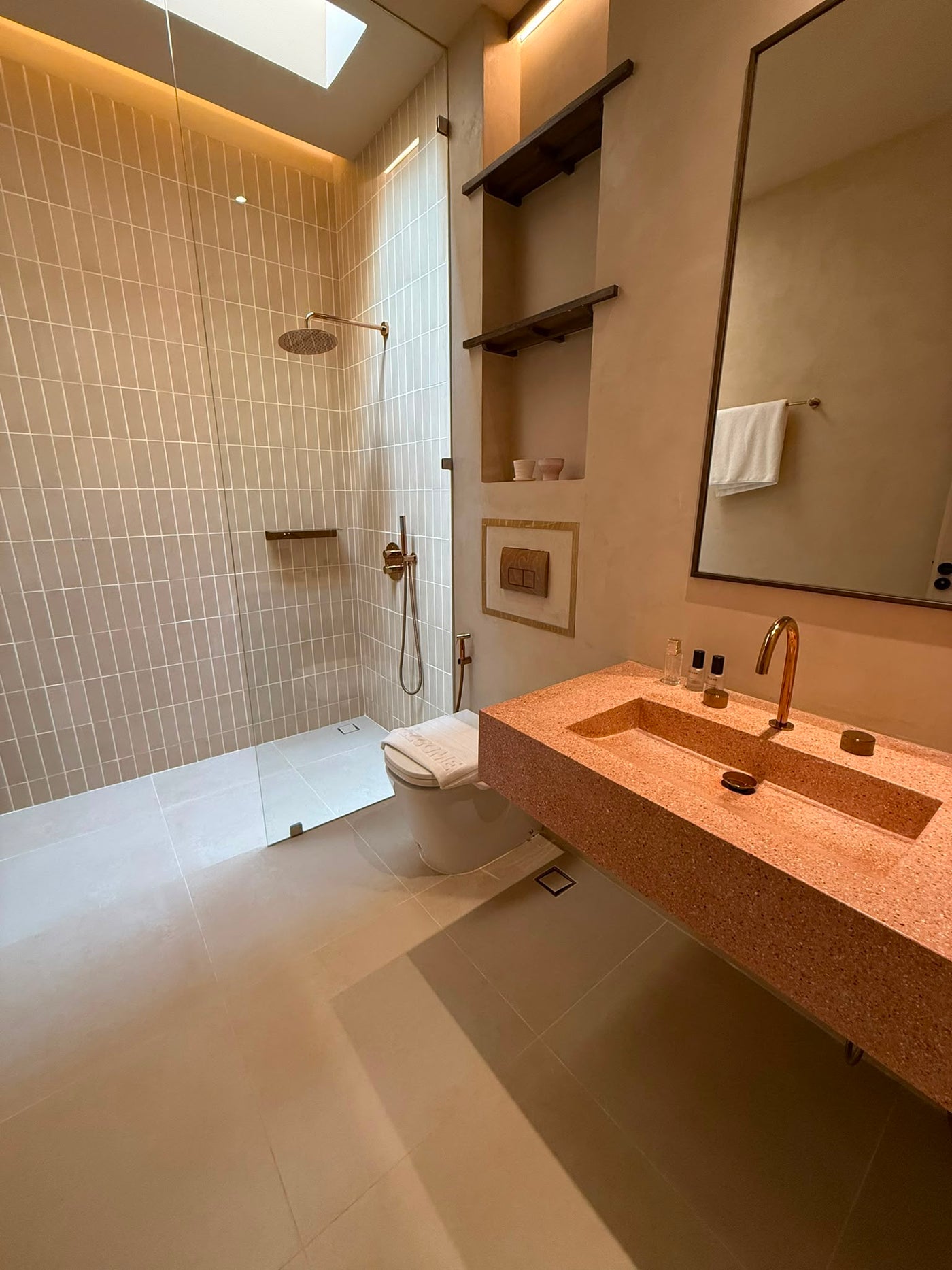 Luxury 5-Bedroom Pool Villa for Sale | Thappraya Road, Pattaya — photo 10