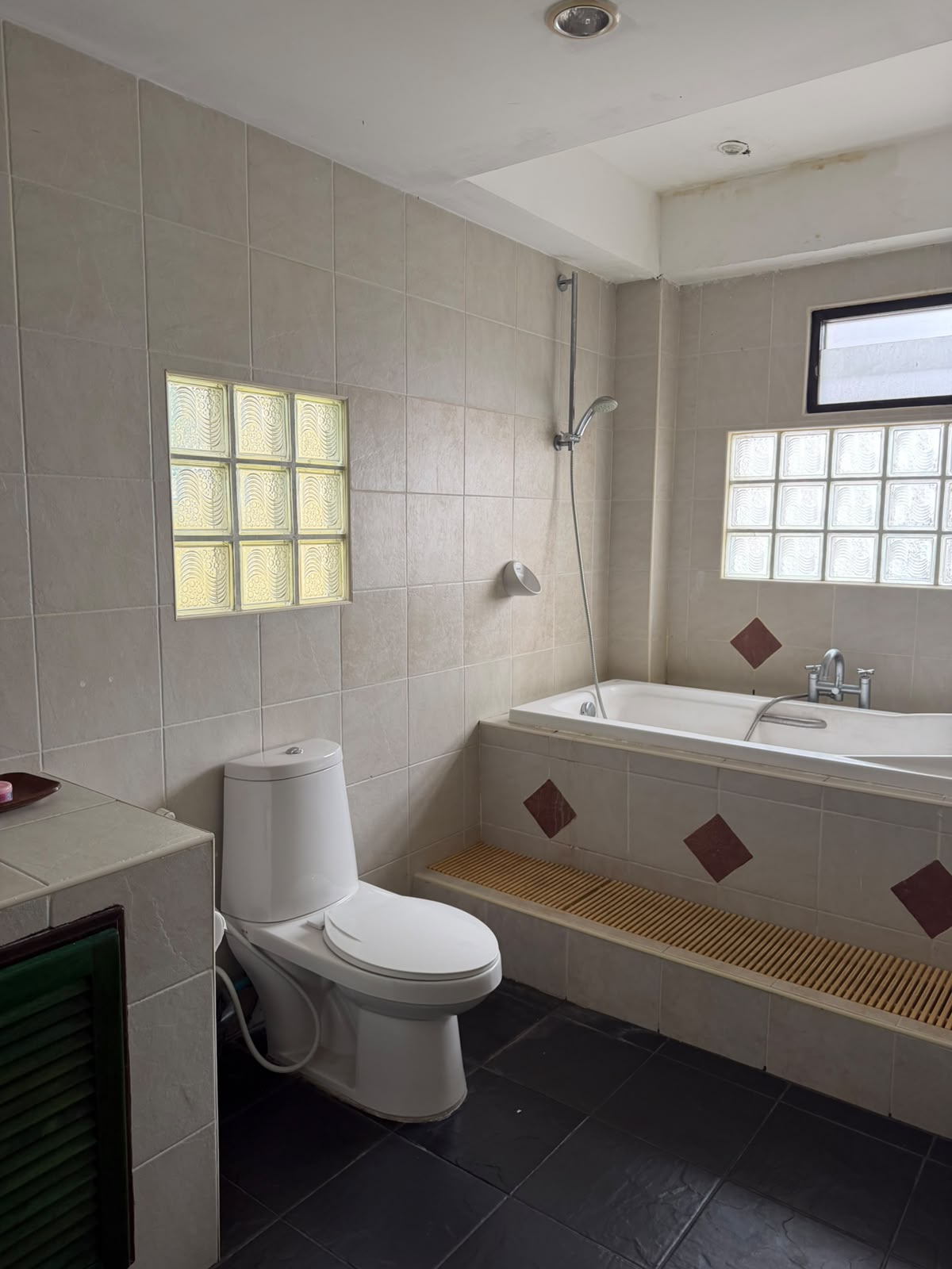10-Room Hotel for Rent | Soi Buakhao, Pattaya — photo 8