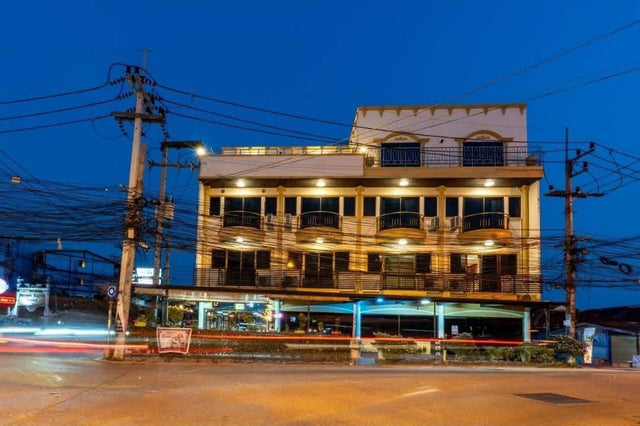 Business for Takeover: 18 Rooms, Restaurant & Bar