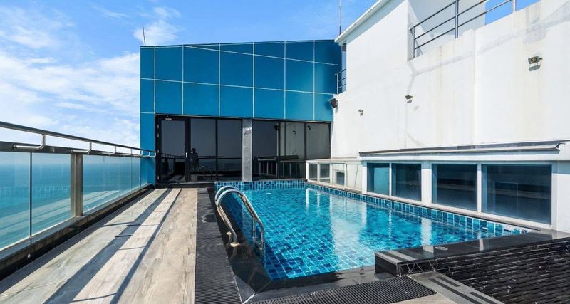 Penthouse – The Palm Wongamat, 4 Bedroom 625sqm with Private Rooftop Pool